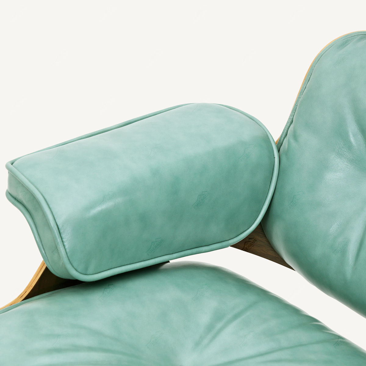 Charles Lounge Chair and ottoman Replica FA331-VWL in Vintage Waxed Leather