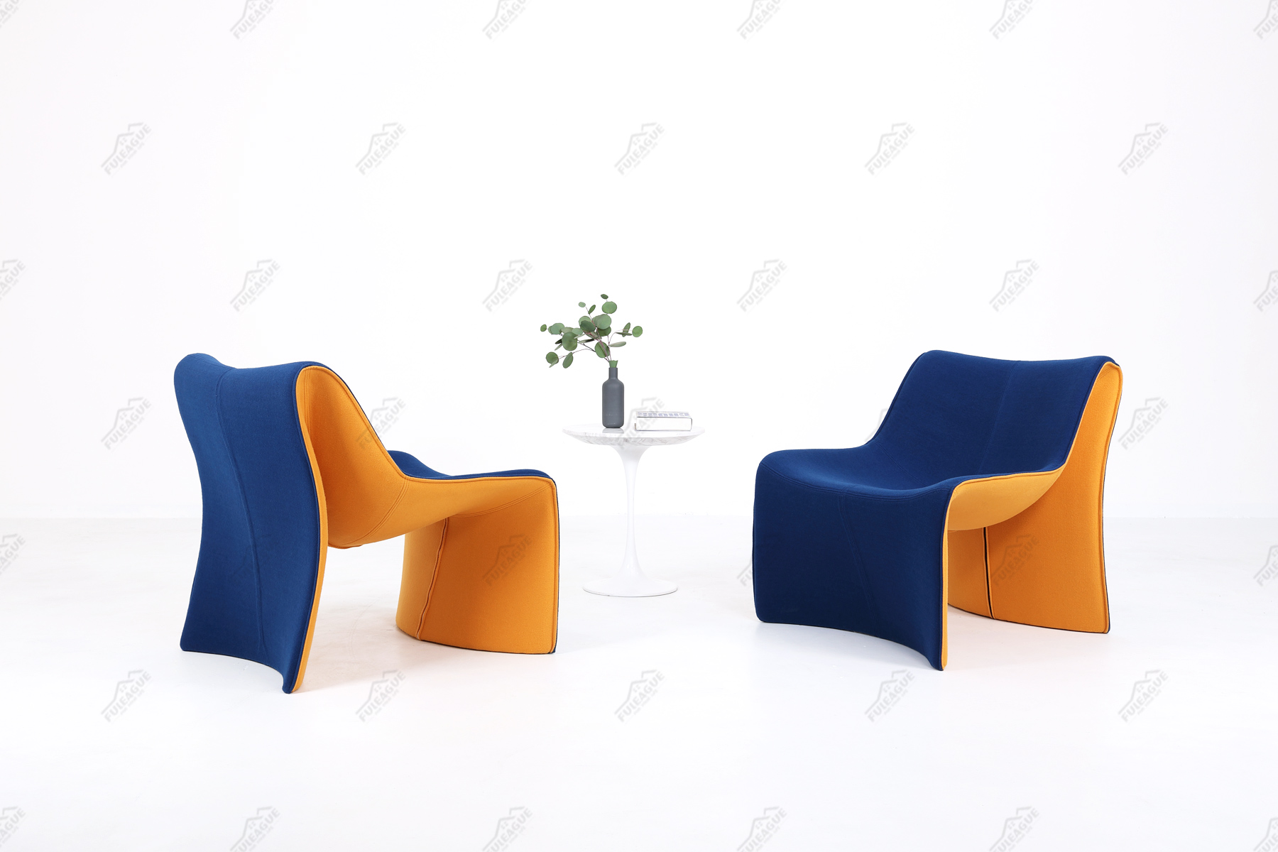 Contemporary 181 Cloth Lounge Chair