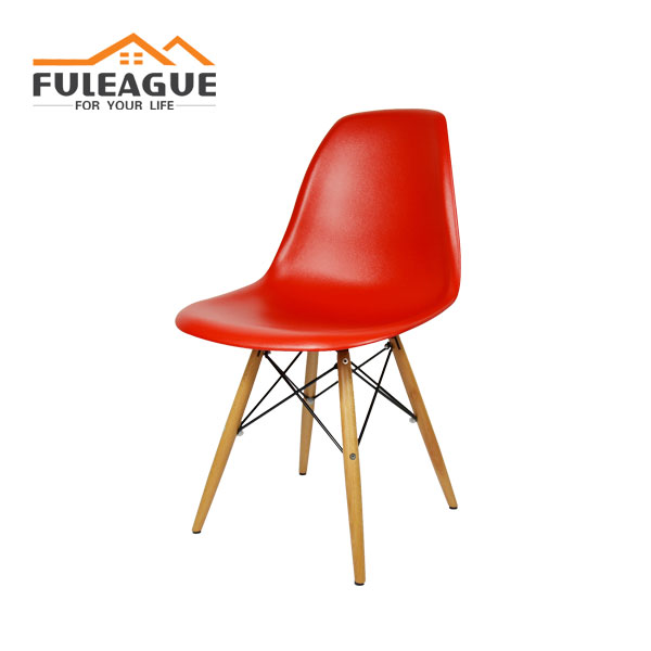 Eames DSW Wooden Chair